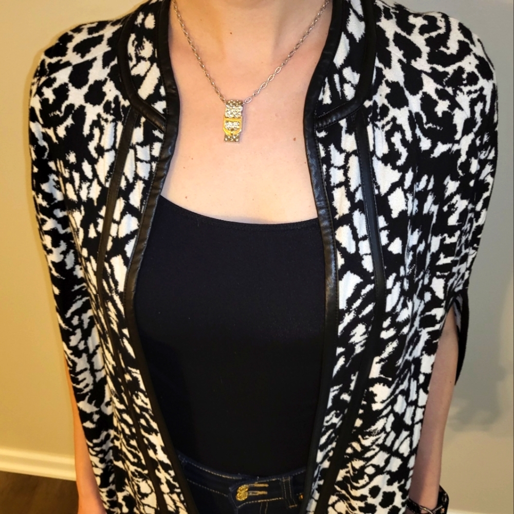 NEW Super Chic- Chico's Zebra Print Blazer